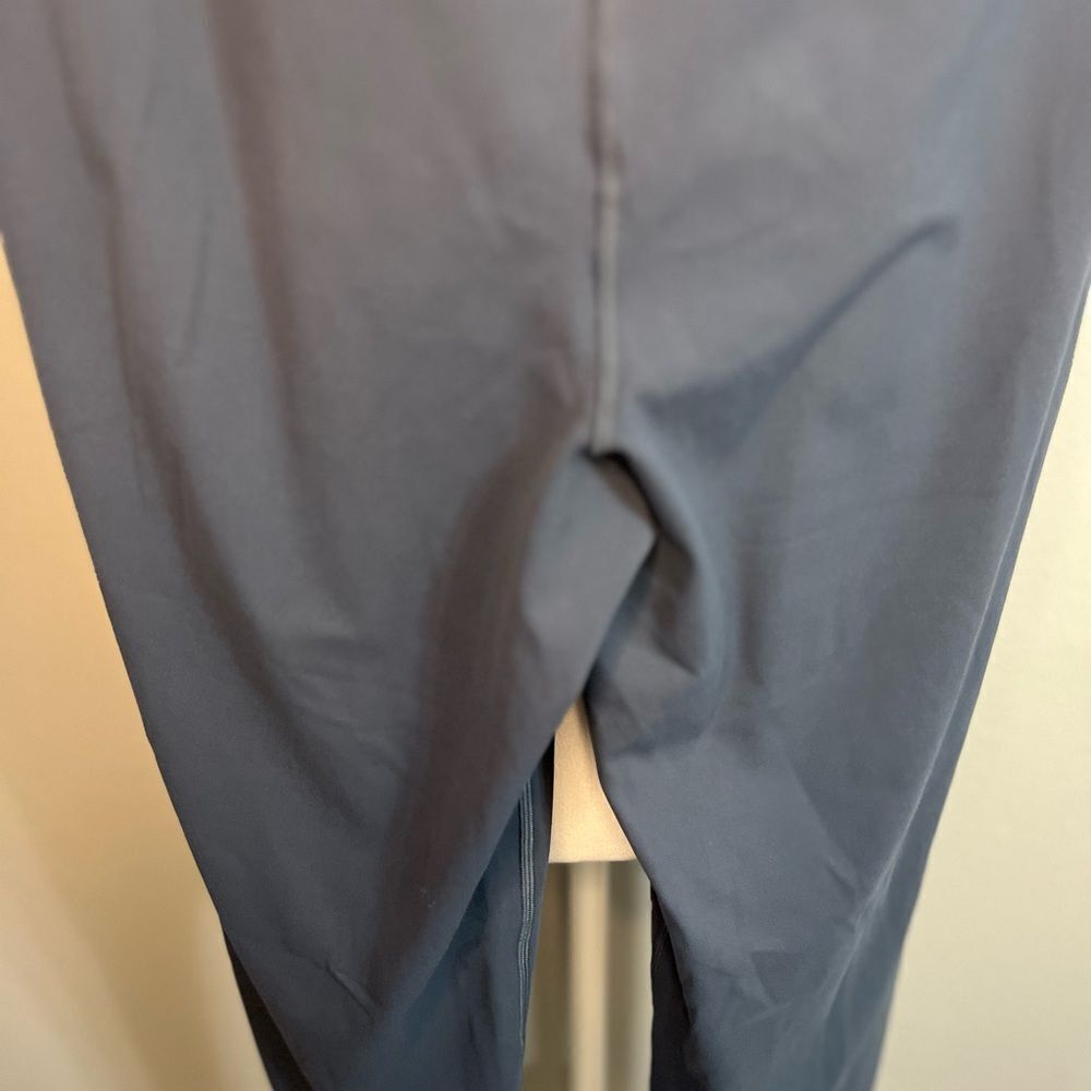 Athleta Elation Pants Granite Blue
Medium Tall Power Of She - Picture 10 of 16